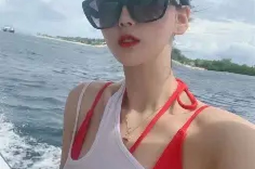 网红黄一鸣账号被封：从自曝未婚生女到遛狗冲突网红生涯大翻车