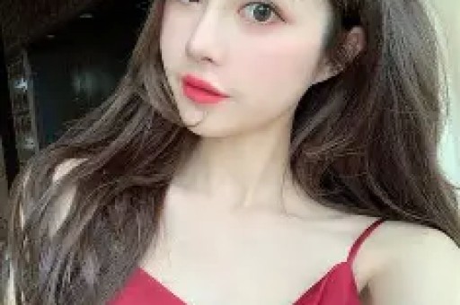 韩红口碑崩塌黑历史被扒官媒出手锐评句句说到打工人心坎里