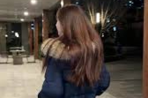 网红司晓迪直播骂白鹿“素颜普通、媚男看不起人”！评论区翻车连闺蜜都拆台蹭热度翻车最快的一次